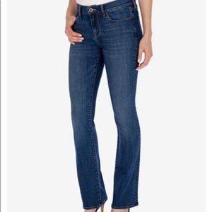 LUCKY BRAND Low Waist Bootcut Size 25